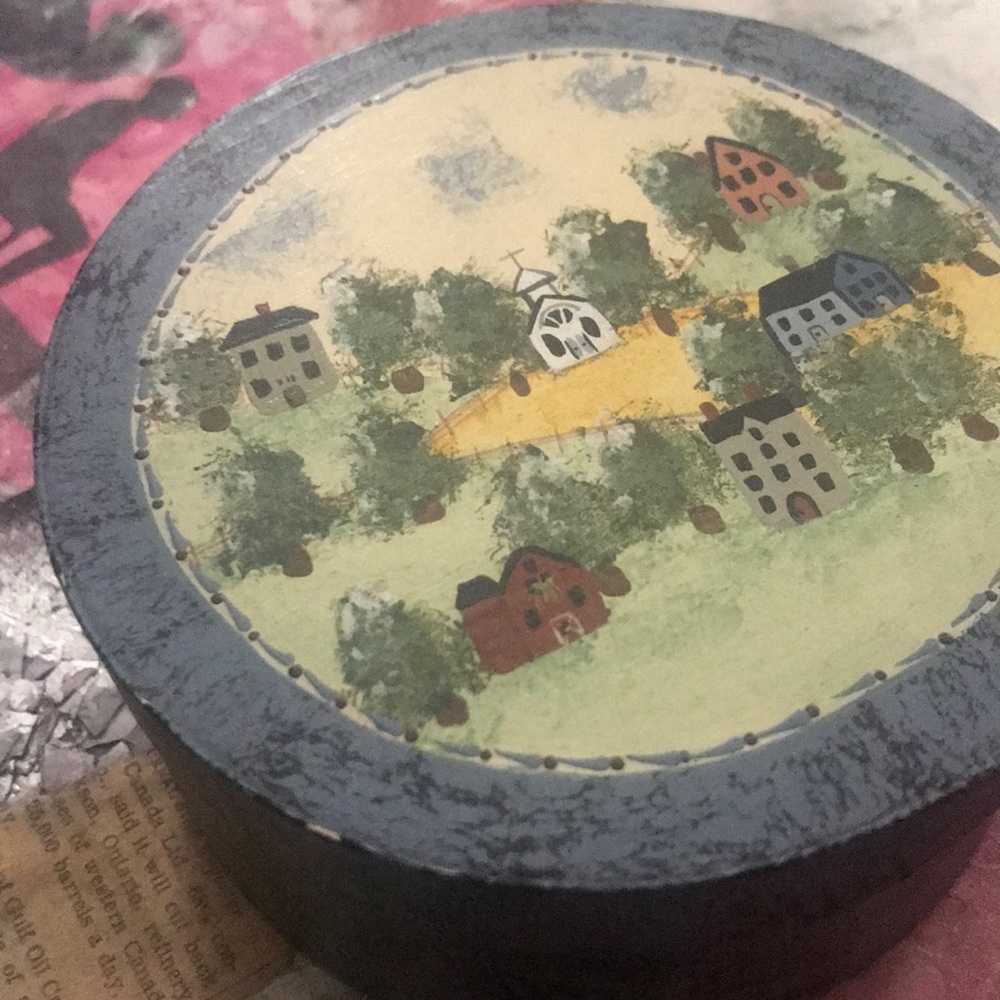 Country Hand Painted Box - Picture 5 of 8
